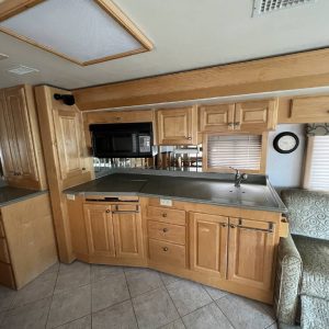 62b4a226db2452629c1cdefe 2002 Country Coach Class A RV INTRIGUE 40 SUITE OF DREAMS