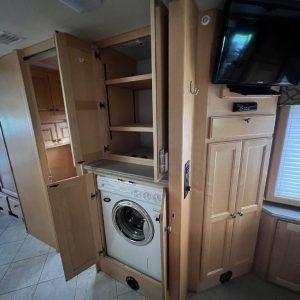 62b4a2297e03ac544822d82d 2002 Country Coach Class A RV INTRIGUE 40 SUITE OF DREAMS