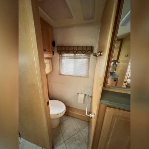 62b4a22a5caf3f2feb0bd66c 2002 Country Coach Class A RV INTRIGUE 40 SUITE OF DREAMS