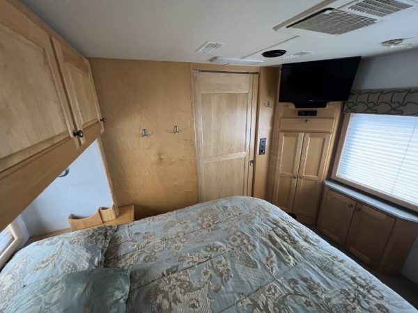 62b4a2322ef30a425a26da83 2002 Country Coach Class A RV INTRIGUE 40 SUITE OF DREAMS