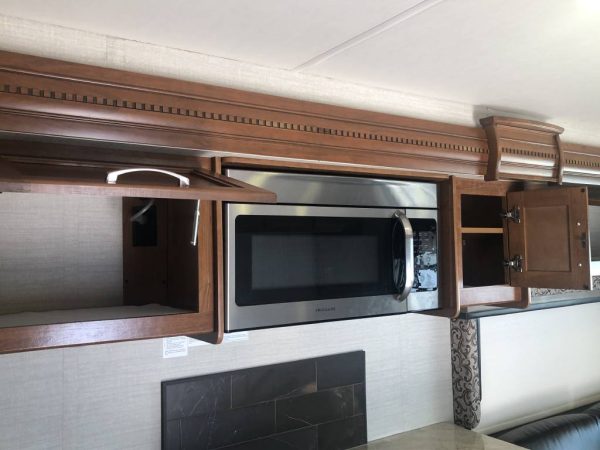 630560bc156e79683e7af56d 2018 Jayco Class A RV PRECEPT 31UL