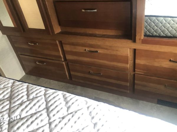 630560e468bc76078f322c4d 2018 Jayco Class A RV PRECEPT 31UL