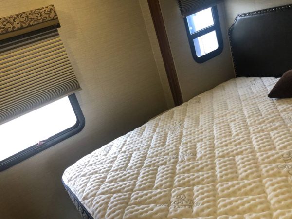 630560ec918b2e2e7736b405 2018 Jayco Class A RV PRECEPT 31UL