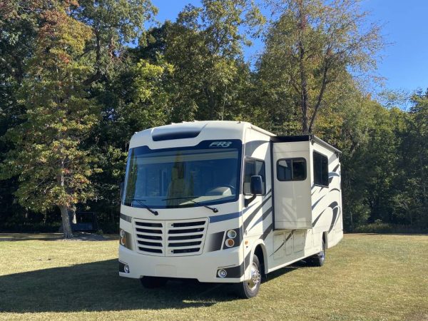 633cb1723170297b9b6a1213 2019 Forest River Class A RV FR3 32DS