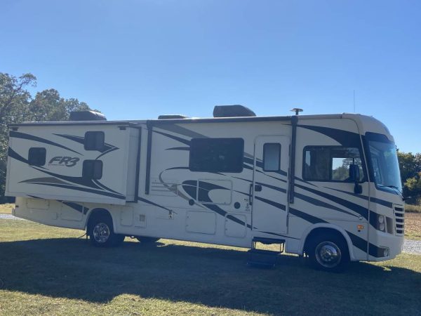 633cb1eeaf68ff4e765a0c3e 2019 Forest River Class A RV FR3 32DS