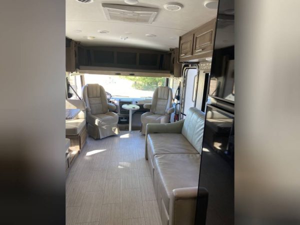 633ce366a6b5521c4b2aa072 2019 Forest River Class A RV FR3 32DS
