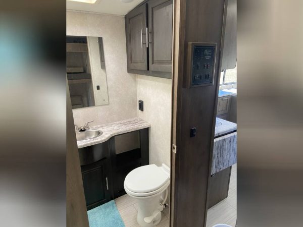 633ce37d1cbc966f0e08449b 2019 Forest River Class A RV FR3 32DS