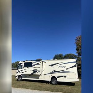 633ce595ef11bb39a4150df9 2019 Forest River Class A RV FR3 32DS