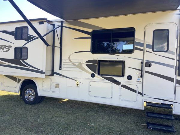 633ce6a5032be933106191f3 2019 Forest River Class A RV FR3 32DS