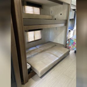 633cf2191450447913030399 2019 Forest River Class A RV FR3 32DS
