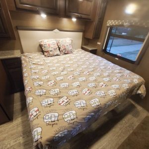 634e00c345509c3eaf3dd02a (1) 2019 Thor Motor Coach Class A RV HURRICANE 29M