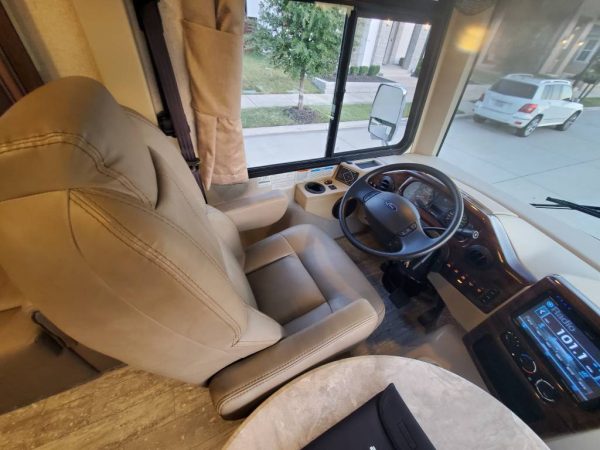 634e00f07481be55476abaf7 2019 Thor Motor Coach Class A RV HURRICANE 29M