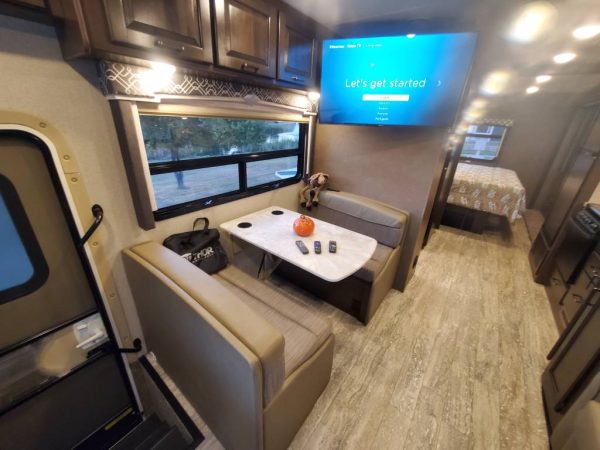 634e00fd15faa17e9e14583b 2019 Thor Motor Coach Class A RV HURRICANE 29M