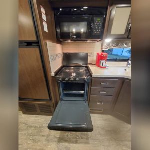 634e01013cbb0a20f0599c78 2019 Thor Motor Coach Class A RV HURRICANE 29M