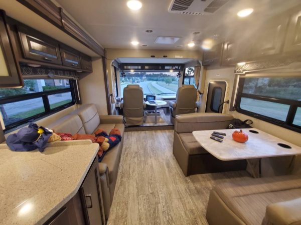 634e01259c7fb966e570f1dc (1) 2019 Thor Motor Coach Class A RV HURRICANE 29M
