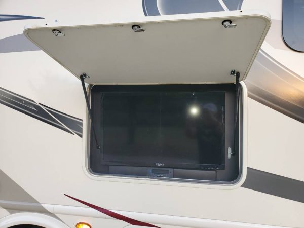 634e01362c29af51991abbe4 2019 Thor Motor Coach Class A RV HURRICANE 29M