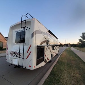 634e01596d90f7564b36e39c 2019 Thor Motor Coach Class A RV HURRICANE 29M