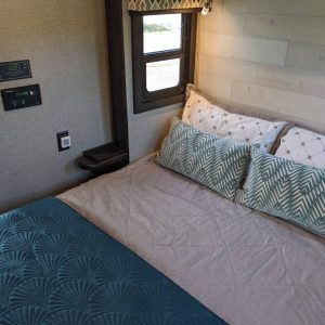 634f1f2b25d4eb7d75106243 2020 Jayco Class A RV ALANTE 26X