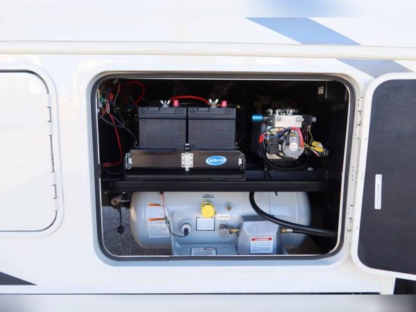 6350e512169037639b193830 2020 Jayco Class A RV Alante