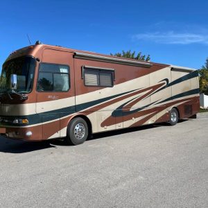 63558a79da7185782f4ff14a 2005 Monaco Class A RV WINDSOR 40PAQ