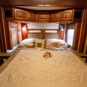 636f2afa48334c796e1200f8 2007 American Coach Class A RV American Tradition 40Z