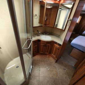 6378815de7eccf736851d10d 2005 Monaco Class A RV DYNASTY 42