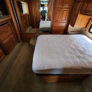 6378815ee7eccf736851d110 2005 Monaco Class A RV DYNASTY 42