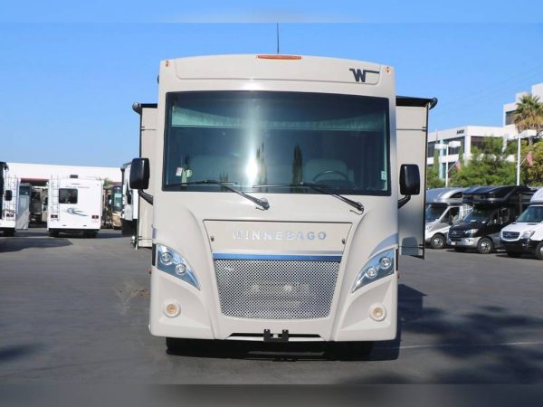 6388564f869c397c5e1c8a52 2020 Winnebago Class A RV INTENT 28Y