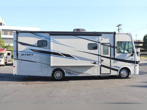 6388564f869c397c5e1c8a53 2020 Winnebago Class A RV INTENT 28Y