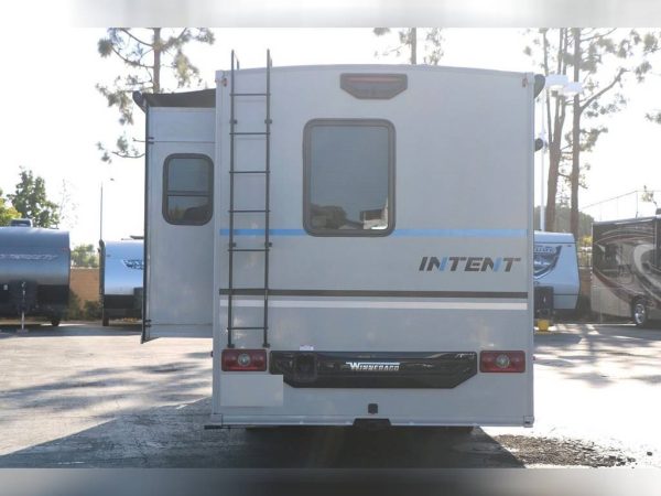 6388564f869c397c5e1c8a55 2020 Winnebago Class A RV INTENT 28Y