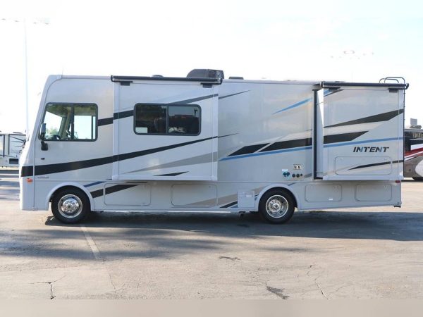 63885650869c397c5e1c8a57 2020 Winnebago Class A RV INTENT 28Y