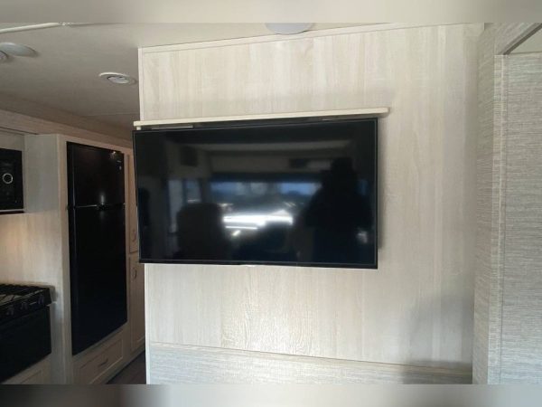 63885650869c397c5e1c8a5b 2020 Winnebago Class A RV INTENT 28Y