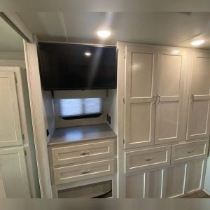 63885652869c397c5e1c8a64 2020 Winnebago Class A RV INTENT 28Y