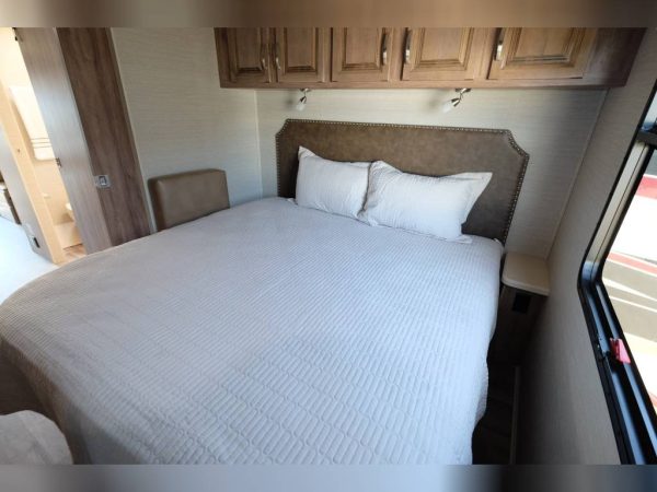 638b2e2dac4c8433155107bb 2019 Jayco Class A RV Precept 29V