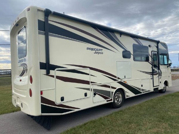 638b3ad8ba3ed767cc51e0f3 2018 Jayco Class A RV Precept 29V