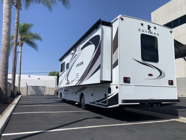 638fa0e5790b0448ce52e12c 2019 Entegra Coach Class A RV VISION 29S