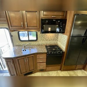 63926a56d9c69162290414b9 2014 Fleetwood Class A RV BOUNDER 33C