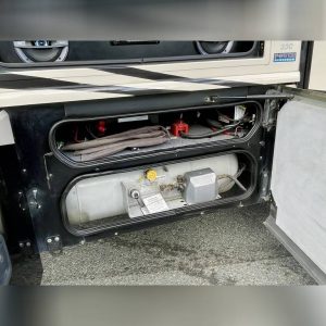 63926ad3658b6635fc780424 2014 Fleetwood Class A RV BOUNDER 33C