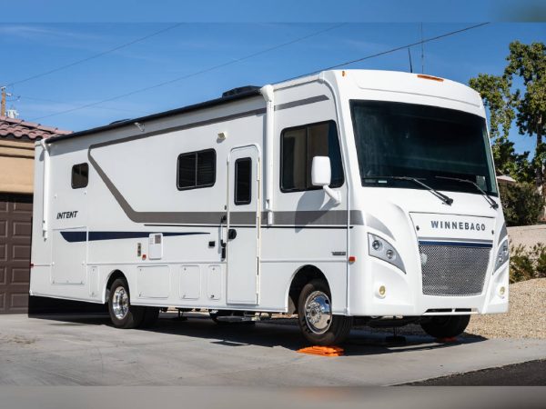 6397ea4245ad1611f32a3d8a 2018 Winnebago Class A RV INTENT 30R