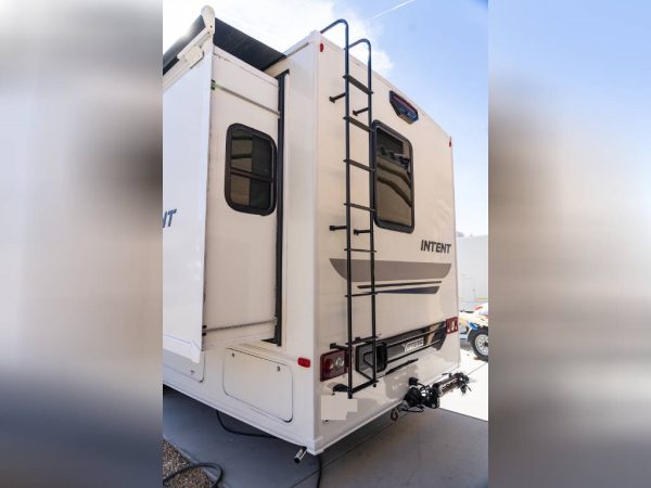6397ea4f2edd10179205c597 2018 Winnebago Class A RV INTENT 30R