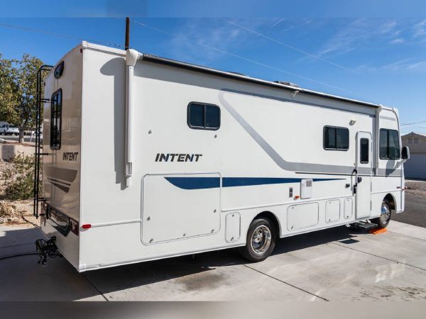 6397ea52ea99911d3362f656 2018 Winnebago Class A RV INTENT 30R