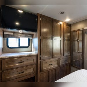 6397ea9af5c51a5eb151eac3 2018 Winnebago Class A RV INTENT 30R