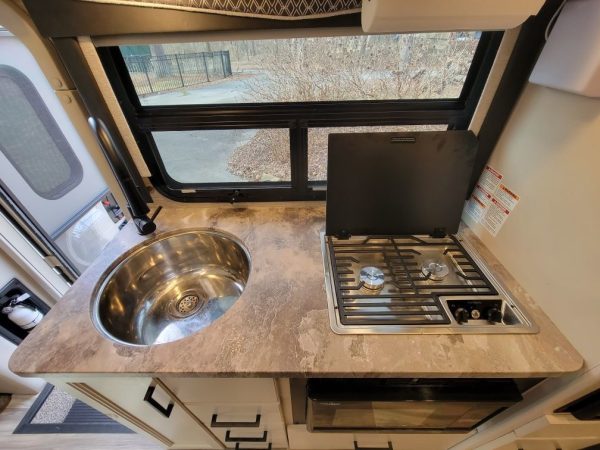63e119525f0e0e122c31d09f 2021 Thor Motor Coach Class B RV Compass 23TW AWD