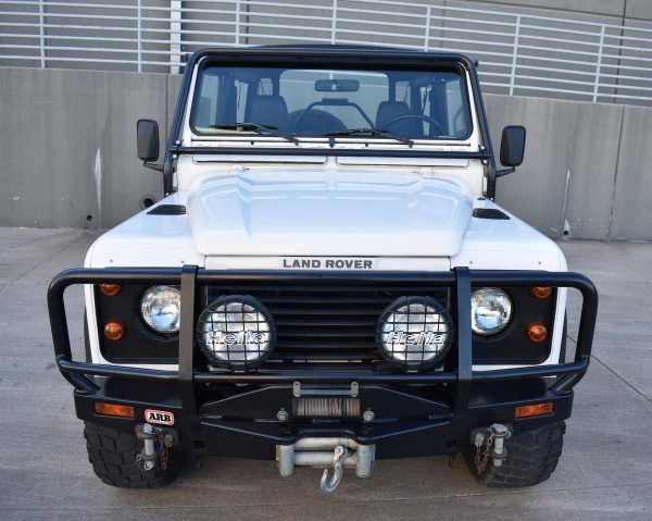 66428191-770-0@2X 1994 Land Rover Defender 90 Safari Cage
