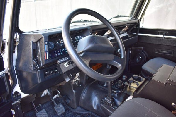 66428194-770-0@2X 1994 Land Rover Defender 90 Safari Cage