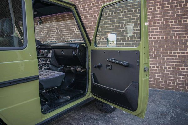 67068811-770-0@2X 1985 Mercedes-Benz Gelandewagen SWB 240GD