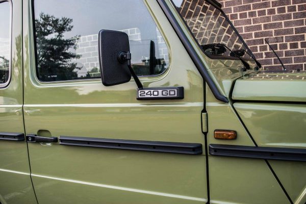 67068832-770-0@2X 1985 Mercedes-Benz Gelandewagen SWB 240GD
