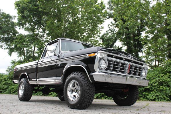 67290424-770-0@2X 1973 Ford F100 Ranger XLT 4×4