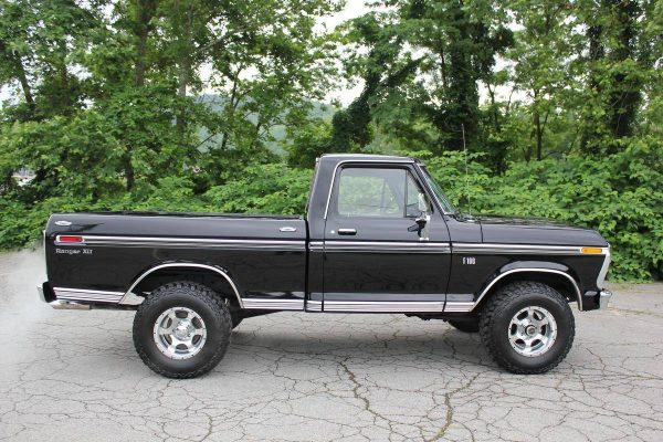 67290470-770-0@2X 1973 Ford F100 Ranger XLT 4×4