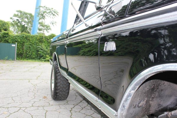 67290487-770-0@2X 1973 Ford F100 Ranger XLT 4×4